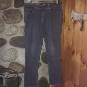 🌻ROYALTY by YMI🌻SKINNY JEANS